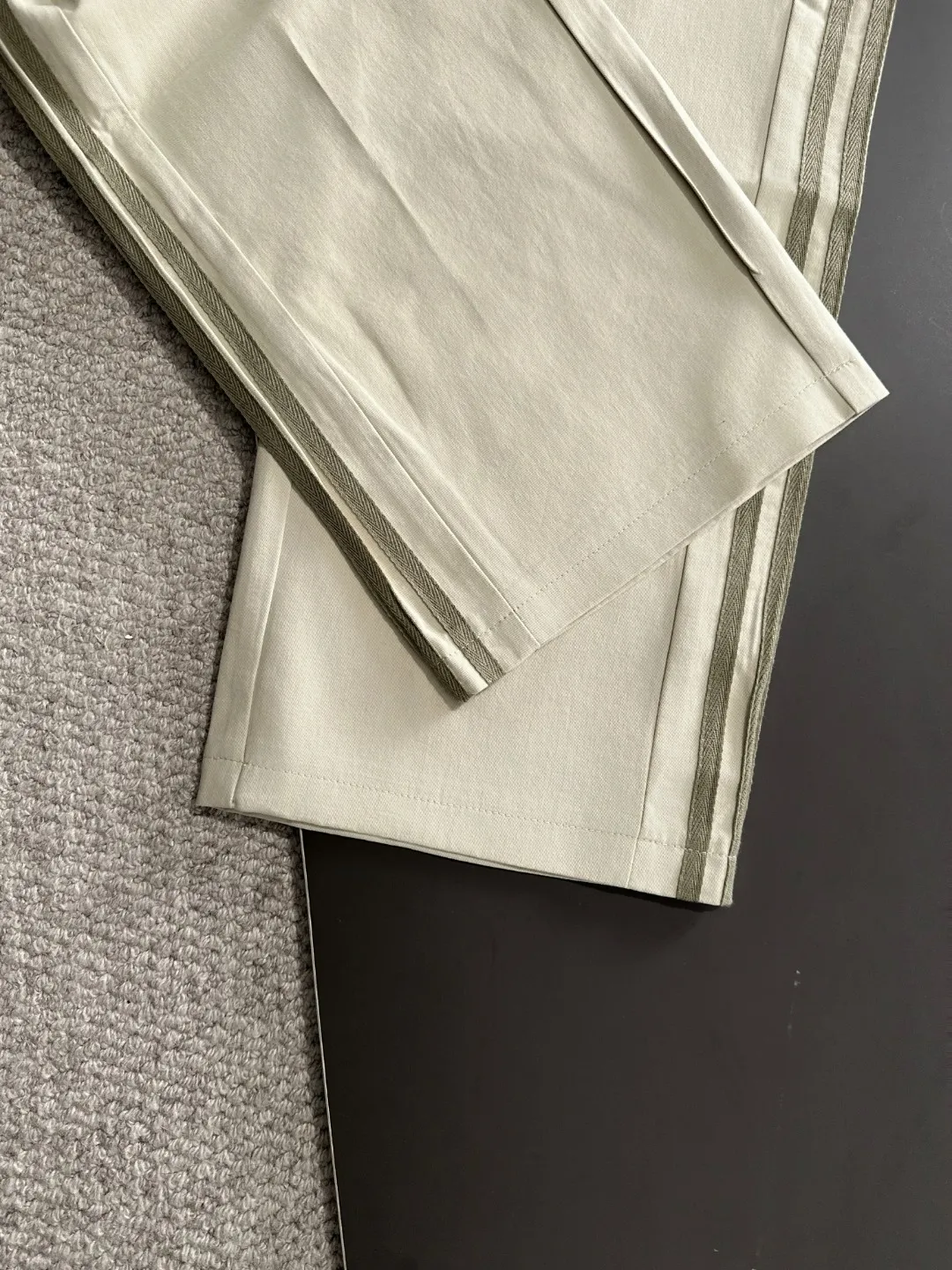 🅿️400 next day shipping Stone Island 2025 spring and summer new elastic band casual pants, thin counter custom fabrics, high breathability and comfort, impeccable details, brand element design concept, reflecting high quality. It feels delicate and soft! It presents a casual cut and the upper body shape is great! Size: M-3XL